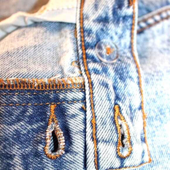 Fashion Nova High-Waisted Jeans - Light Wash - Size 7 - Picture 11 of 12